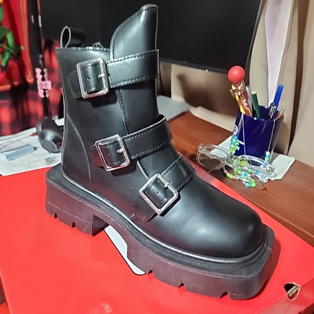 Rouge Combat Emo Thick Sole Combat Boots. Size 7. Brand New In The Box - Picture 3 of 7
